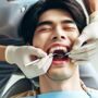 Что лучше: восстановление зуба коронкой или пломбой?